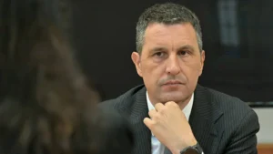 Ministrul Tanczos Barna continuă să critice subvenția pentru pârloagă: ”Ne costă peste 100 milioane EURO”
